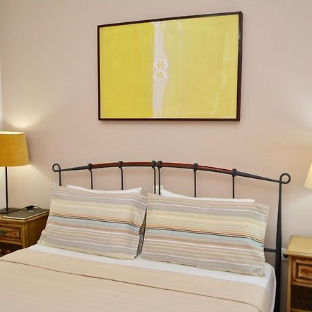 Troumpas Family Rooms & Apartments Leonídion エクステリア 写真
