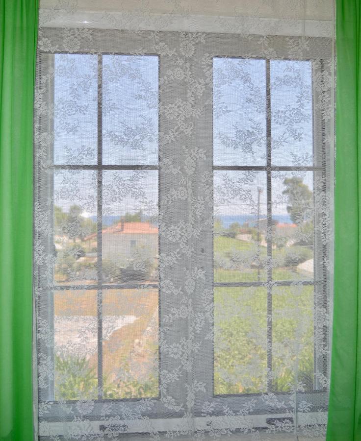 Troumpas Family Rooms & Apartments Leonídion エクステリア 写真